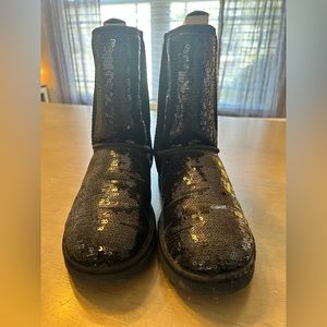 Black, sequin Uggs, short, size 9, excellent condition, only worn a few times